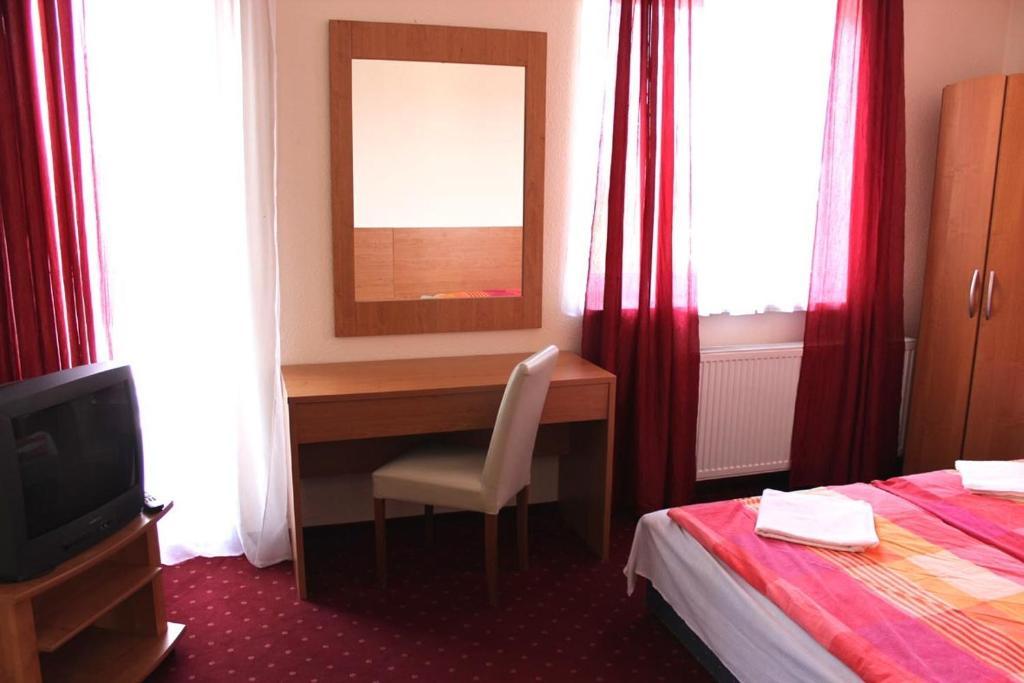 Hotel Menthol Βουδαπέστη Δωμάτιο φωτογραφία