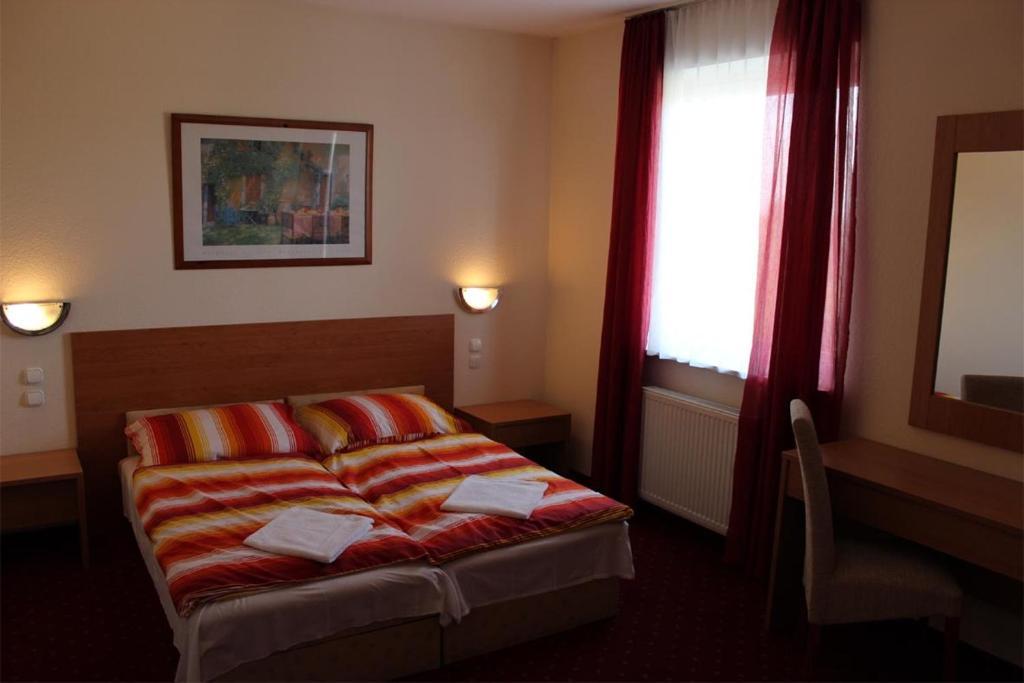 Hotel Menthol Βουδαπέστη Δωμάτιο φωτογραφία