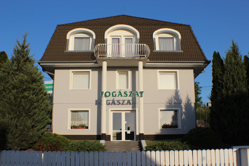 Hotel Menthol Βουδαπέστη Εξωτερικό φωτογραφία